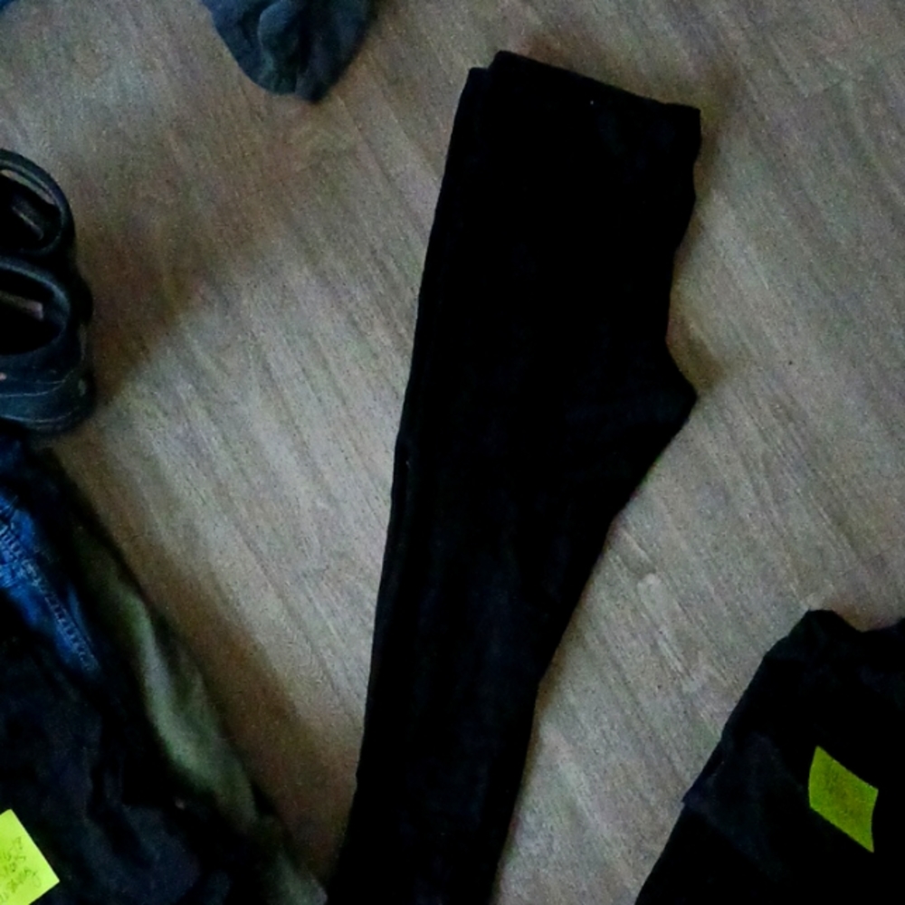 Peace&Pearl's black leggings